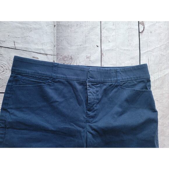 Gloria Vanderbilt Shorts Missy Size 12 Women's Bermuda Pockets Navy - Picture 2 of 9